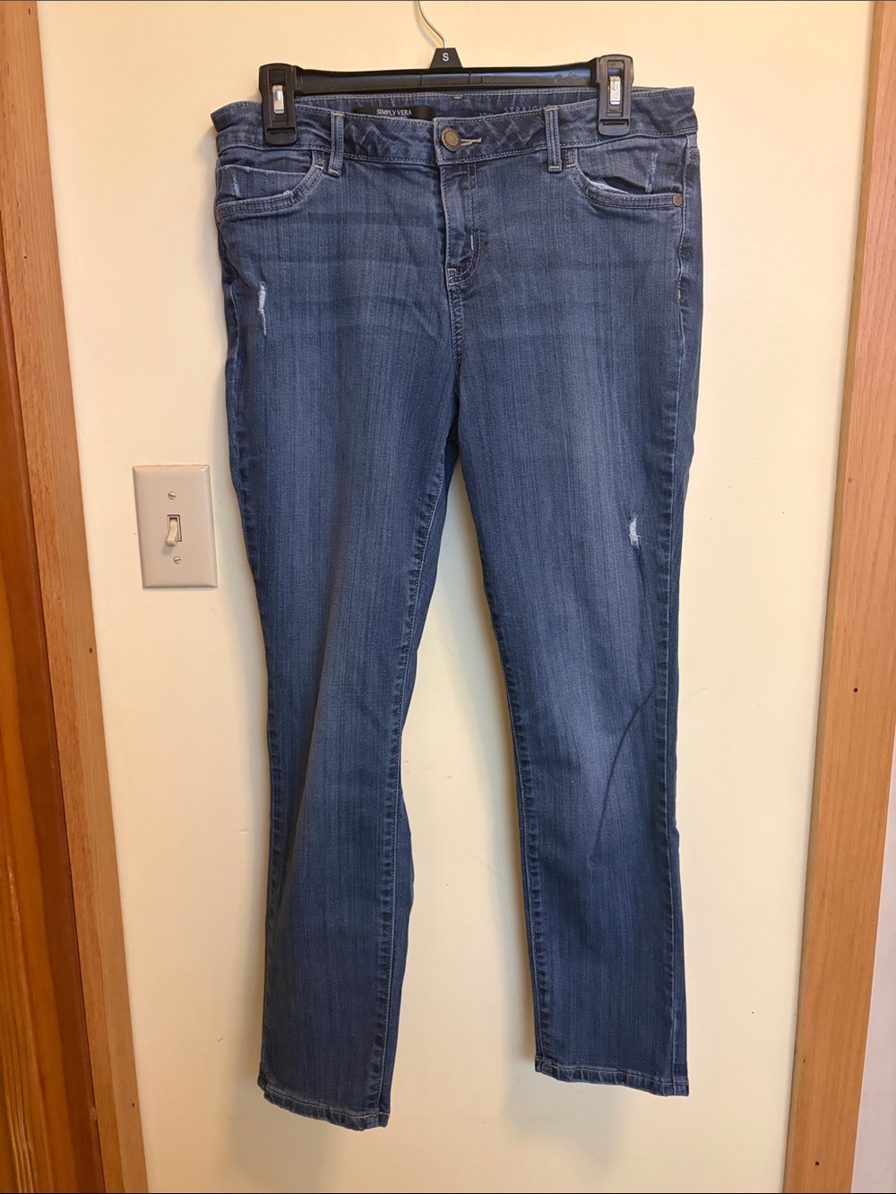 Simply Vera Vera Wang Women's Medium Blue Straight Leg Jeans